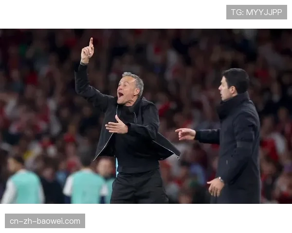 巴黎圣日耳曼恩里克坚持433体系 高位逼抢与短传配合主导进攻